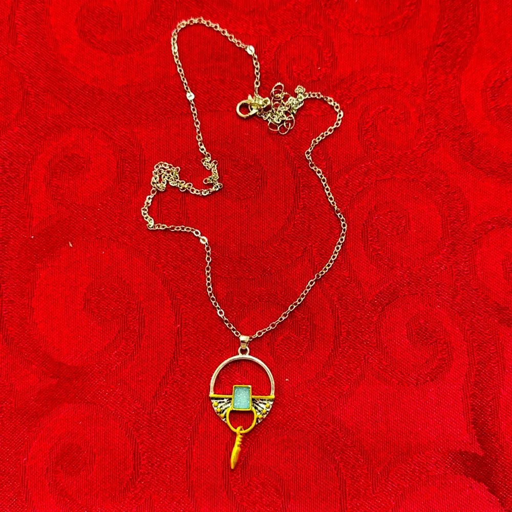 Pendent necklace with chain 🆕